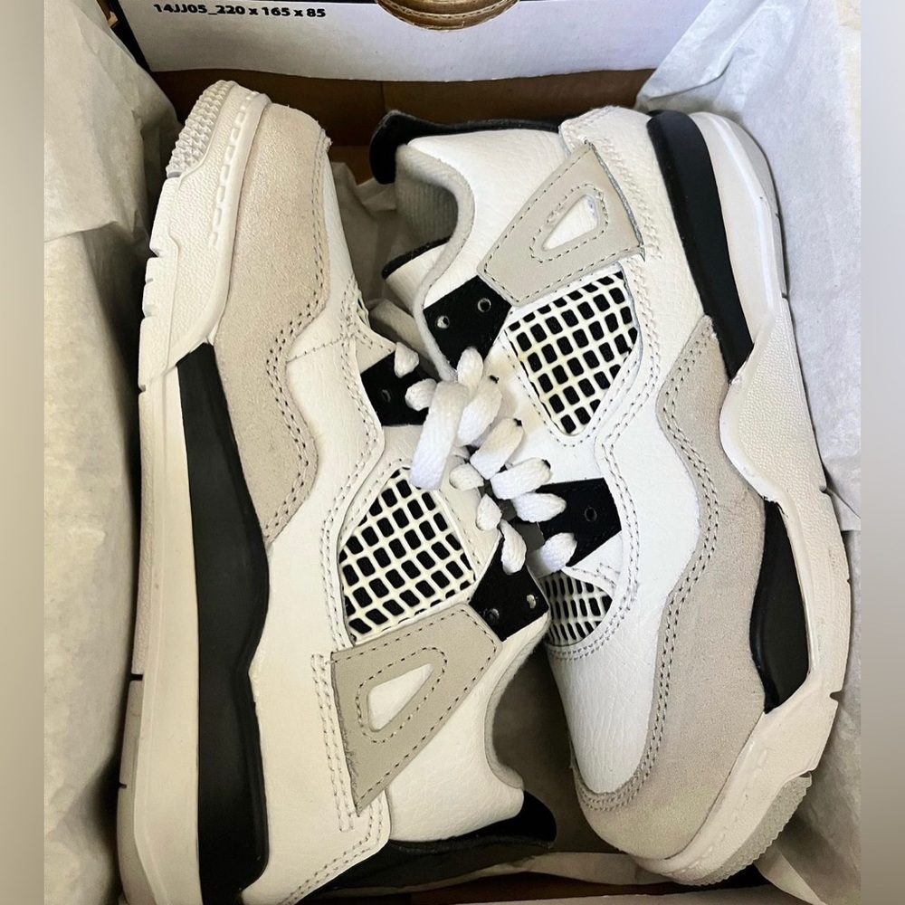 Jordan 4